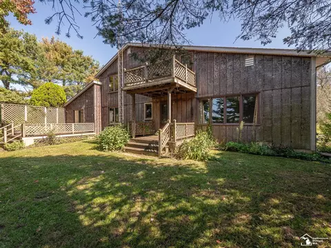Exterior - 10725 Jackman, Temperance, MI 48182 photo 8 of 12