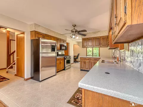 Kitchen - 10725 Jackman, Temperance, MI 48182 photo 3 of 5