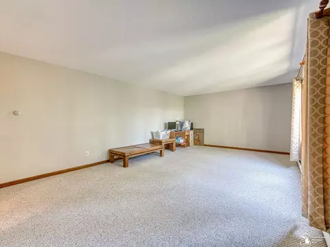 Living - 10725 Jackman, Temperance, MI 48182 photo 2 of 5