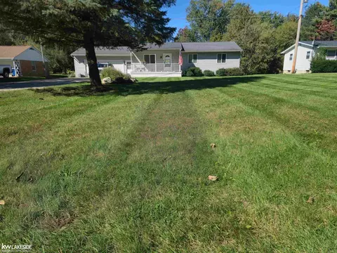 11124 Main, Fenton, MI 48430