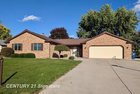 692 E Pilgrim, Saginaw, MI 48638