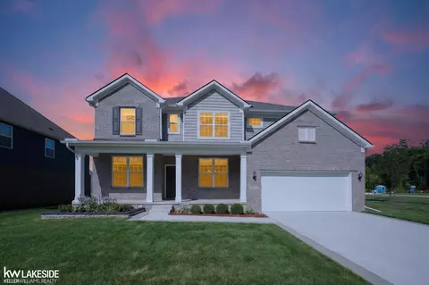 55777 Beacon Shr, Utica, MI 48315
