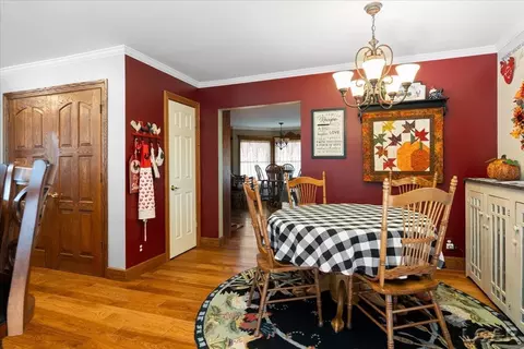 Dining - 4207 Crescent Vw, Tecumseh, MI 49286 photo 4 of 4