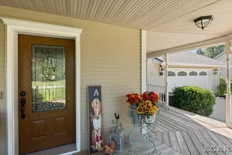 Exterior - 4207 Crescent Vw, Tecumseh, MI 49286 photo 5 of 16