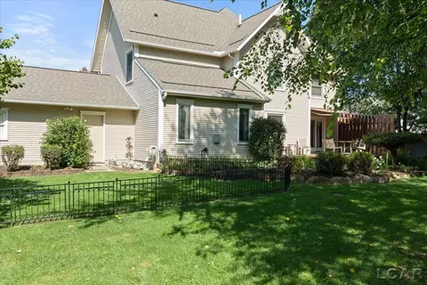 Exterior - 4207 Crescent Vw, Tecumseh, MI 49286 photo 6 of 16