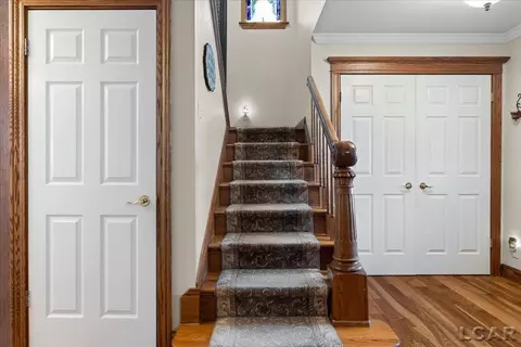 Entry Way - 4207 Crescent Vw, Tecumseh, MI 49286 photo 6 of 11