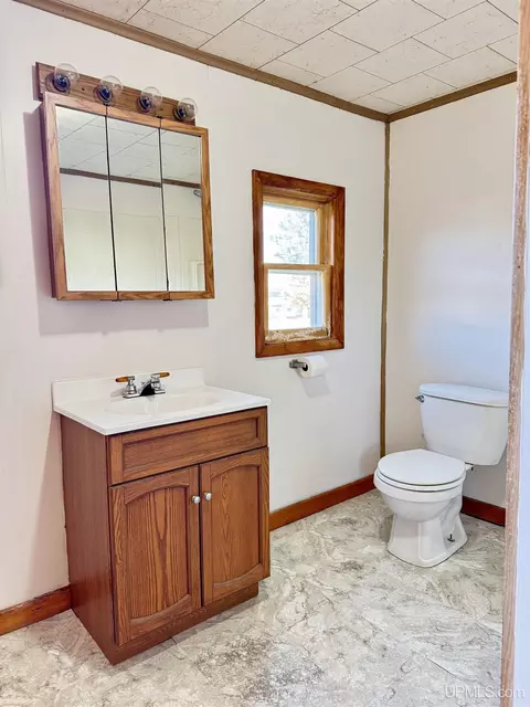 Bath - 930 N Westwood, Ishpeming, MI 49849 photo 3 of 3