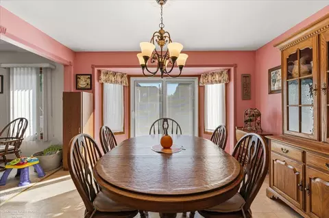 Dining - 16184 Nathan, Macomb, MI 48044 photo 2 of 2