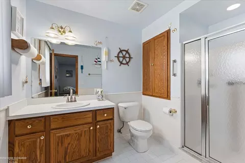 Bath - 16184 Nathan, Macomb, MI 48044 photo 1 of 3