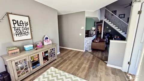 Entry Way - 4900 Evergreen, Monroe, MI 48161 photo 4 of 4