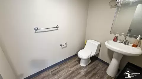 Bath - 4900 Evergreen, Monroe, MI 48161 photo 7 of 7