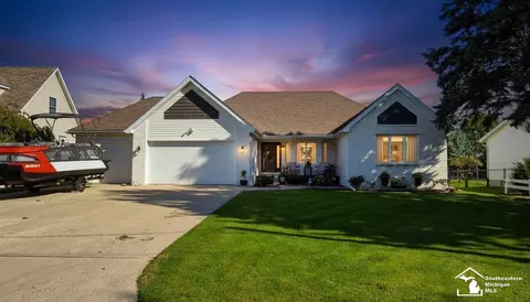 Exterior - 4900 Evergreen, Monroe, MI 48161 photo 2 of 6