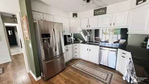 Kitchen - 4900 Evergreen, Monroe, MI 48161 photo 2 of 2