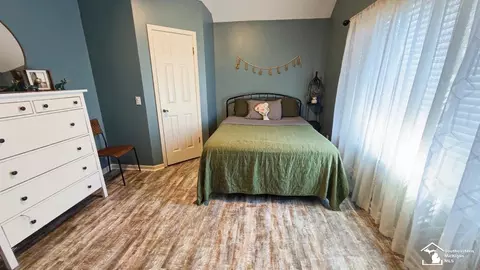 Bedroom - 4900 Evergreen, Monroe, MI 48161 photo 5 of 7