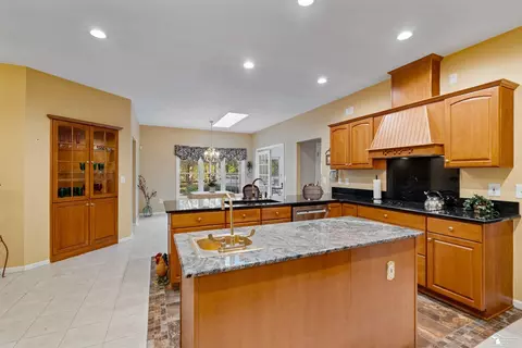 Kitchen - 729 E Hurd, Monroe, MI 48162 photo 3 of 5