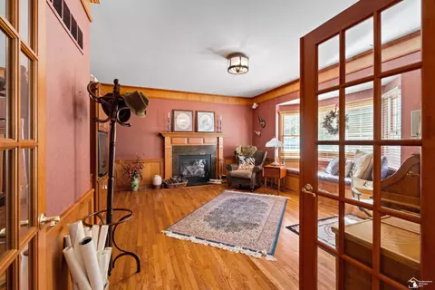 Entry Way - 729 E Hurd, Monroe, MI 48162 photo 2 of 4
