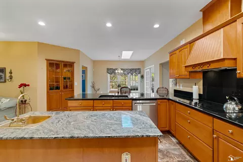 Kitchen - 729 E Hurd, Monroe, MI 48162 photo 4 of 5