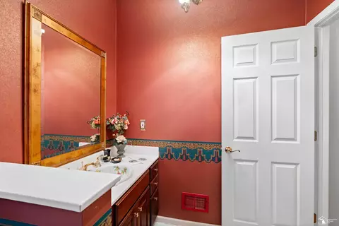 Bath - 729 E Hurd, Monroe, MI 48162 photo 2 of 9
