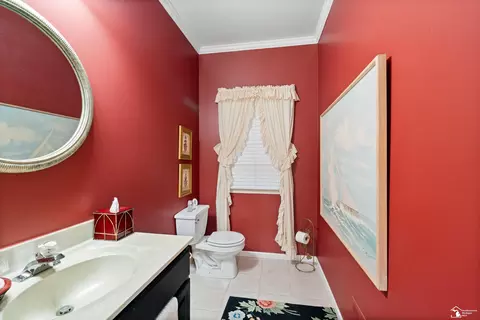 Bath - 729 E Hurd, Monroe, MI 48162 photo 7 of 9