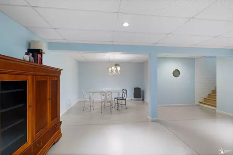 Dining - 729 E Hurd, Monroe, MI 48162 photo 3 of 3