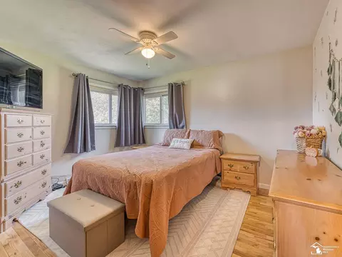 Bedroom - 1359 Moore, Adrian, MI 49221 photo 5 of 6