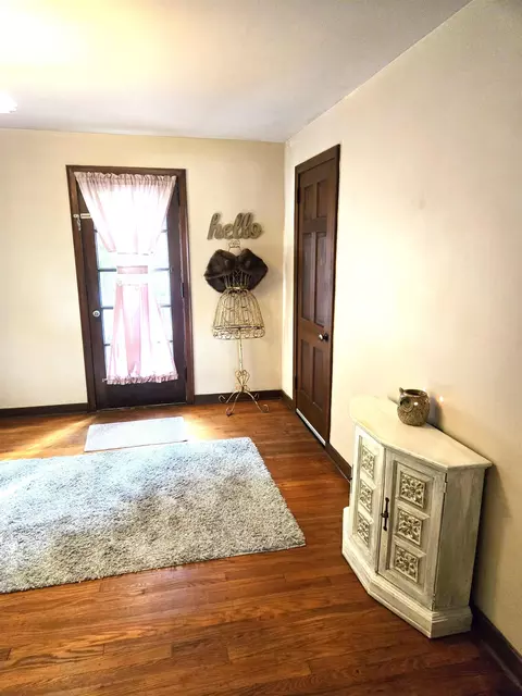 Entry Way - 229 N N Arc, Gladwin, MI 48624 photo 7 of 7