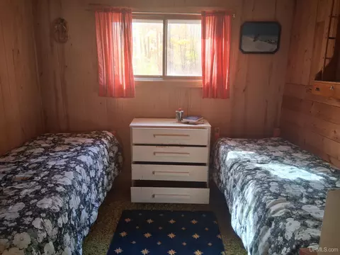 Bedroom - Off Net River, Amasa, MI 49903 photo 1 of 3