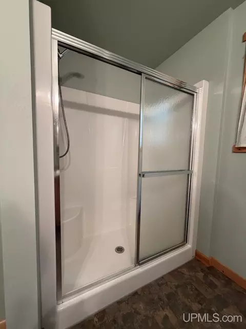 Bath - 25455 Opal, Watton, MI 49970 photo 2 of 6