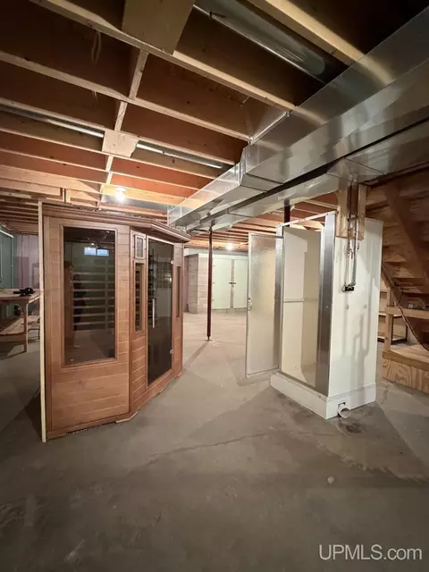 Bath - 25455 Opal, Watton, MI 49970 photo 6 of 6