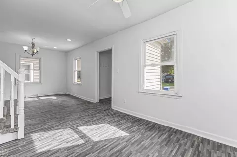 Living - 7259 Prospect, Warren, MI 48091 photo 2 of 4