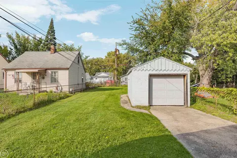 Exterior - 7259 Prospect, Warren, MI 48091 photo 7 of 9