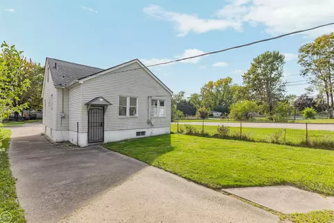 Exterior - 7259 Prospect, Warren, MI 48091 photo 4 of 9