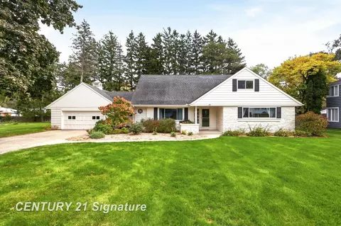 45 Benton, Saginaw, MI 48602