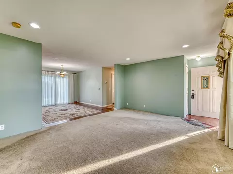 Living - 1858 W Albain, Monroe, MI 48161 photo 3 of 4
