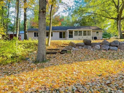 1123 Radov, Gladwin, MI 48624