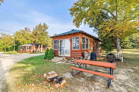 3 N County Road 441, Manistique, MI 49854