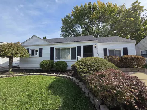 26640 Clancy, Roseville, MI 48066