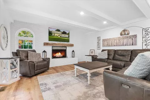 Living - 1201 Riverside, Owosso, MI 48867 photo 1 of 2