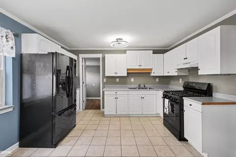 Kitchen - 9833 Willow, Pearl Beach, MI 48001 photo 3 of 3