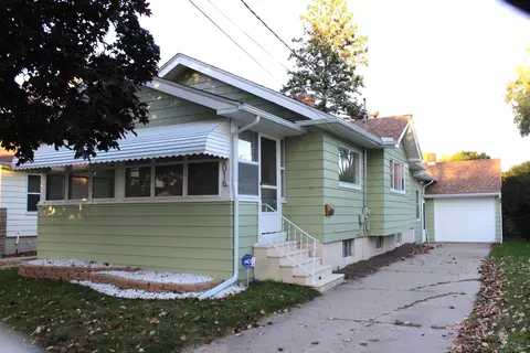 2016 Avon, Saginaw, MI 48602