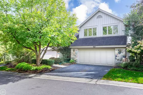 4811 Cliffside #32, West Bloomfield, MI 48323