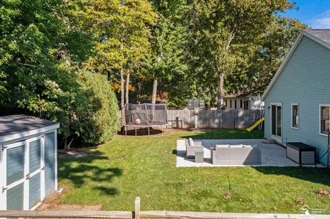 Exterior - 8737 Tanglewood, Temperance, MI 48182 photo 3 of 4