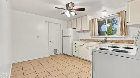 Kitchen - 121 Murphy, Saint Clair, MI 48079 photo 1 of 4