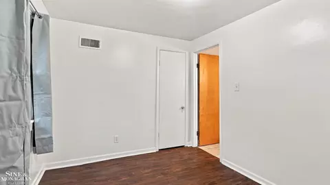 Bedroom - 121 Murphy, Saint Clair, MI 48079 photo 3 of 4
