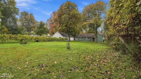 Exterior - 121 Murphy, Saint Clair, MI 48079 photo 4 of 7