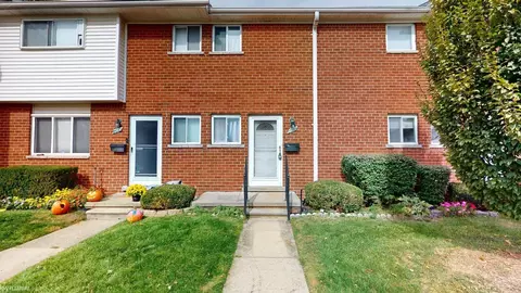 8608 Kaltz, Center Line, MI 48015