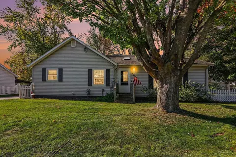 1283 Graf, Muskegon, MI 49442