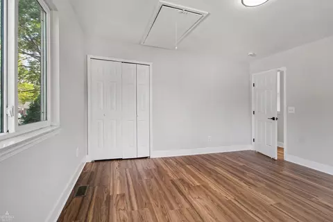 Bedroom - 8084 Pardee, Taylor, MI 48180 photo 2 of 5