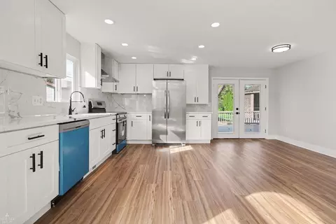 Kitchen - 8084 Pardee, Taylor, MI 48180 photo 1 of 3