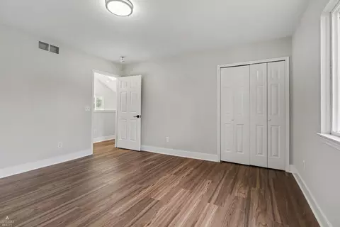 Bedroom - 8084 Pardee, Taylor, MI 48180 photo 4 of 5